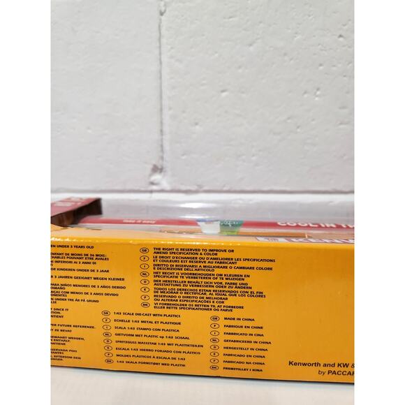 New Ray 2020 Circle K Tanker Truck Kenworth W900, 1:43 DieCast W/Plastic Series1 - Picture 9 of 11